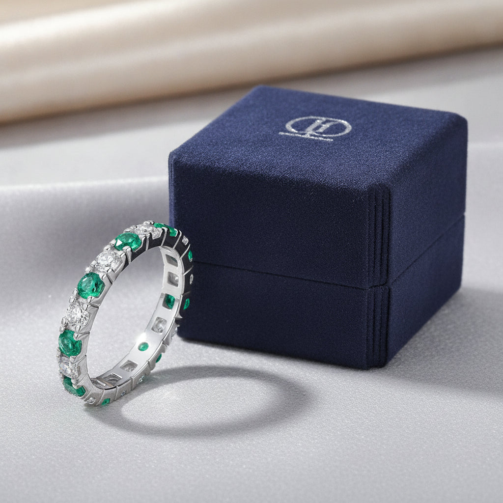 S925 Silver Platinum Plated Alternating Eternity Ring for Women, in Silver / Emerald White