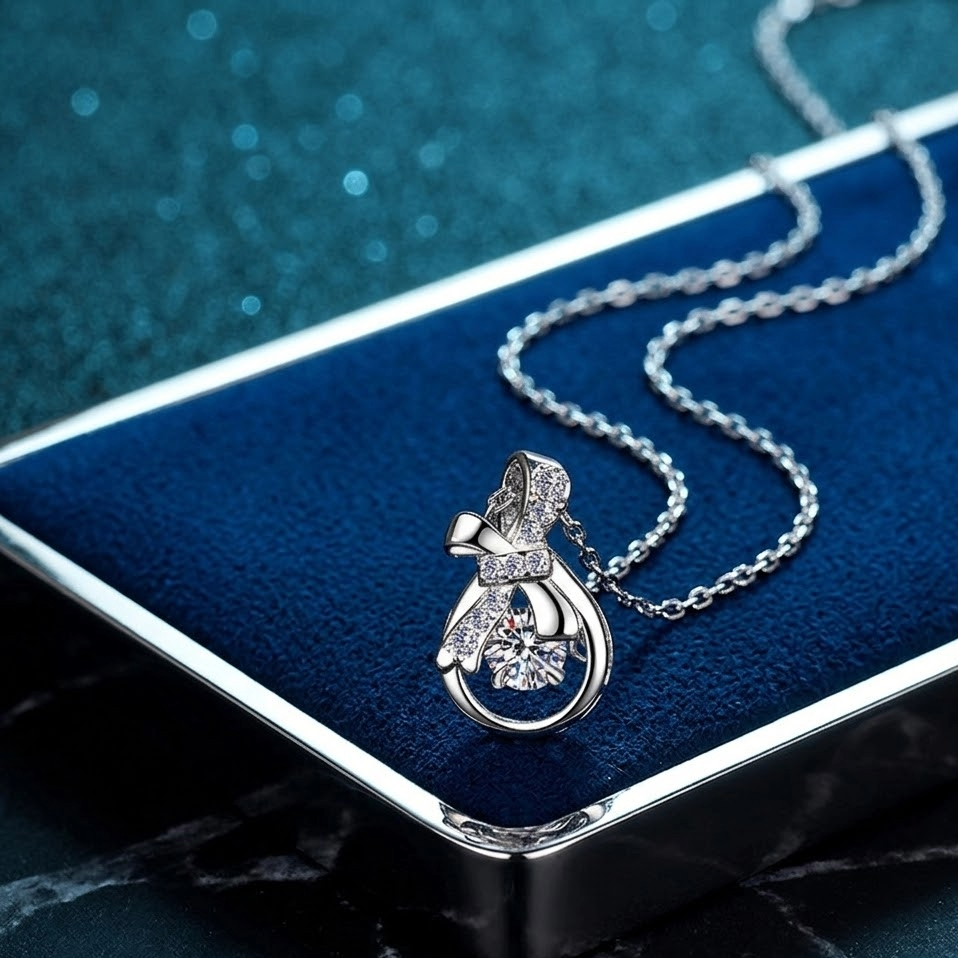 The Valery Kinetic Purse Necklace | 0.3ct Moissanite & S925 Silver