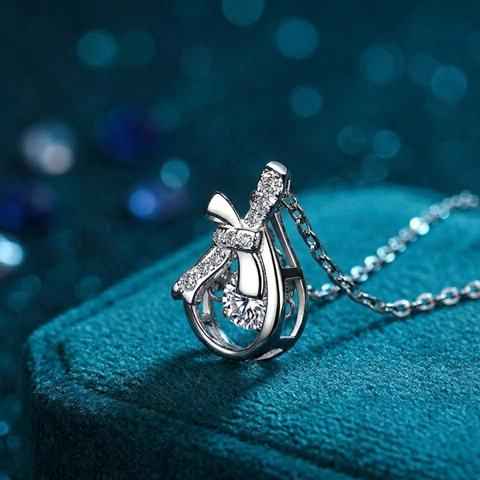 The Valery Kinetic Purse Necklace | 0.3ct Moissanite & S925 Silver